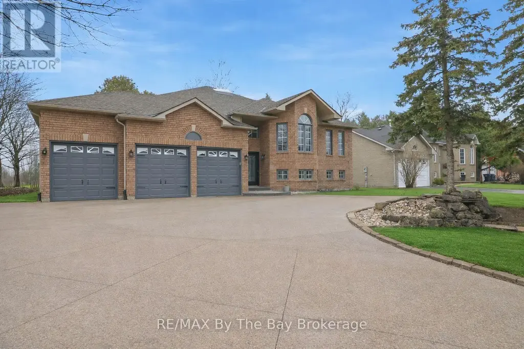 70 Fairway Crescent, Wasaga Beach